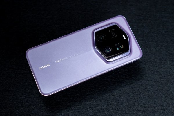 配资在线导航官网 荣耀机皇“再度开卖”, 16GB+512GB+卫星通信, 还有保时捷设计